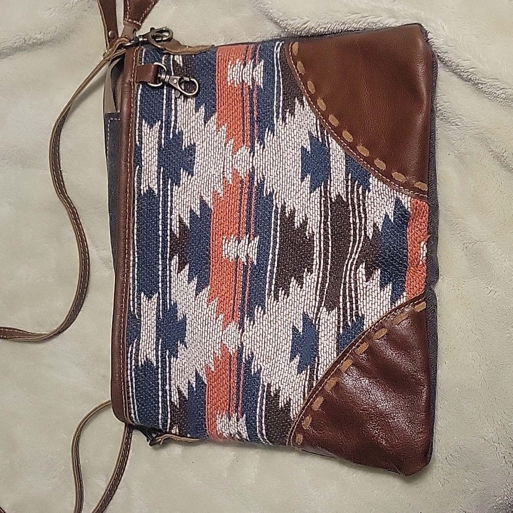 Myra bag